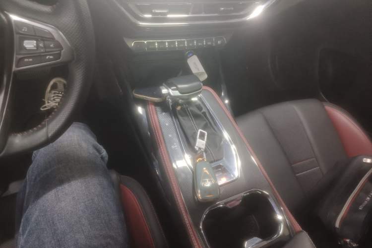 Used CHANGAN OSHAN X5 2021 1.5T DCT Prestige Edition Gear Lever