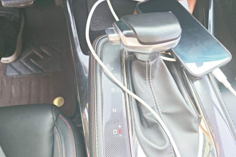 Used CHANGAN OSHAN X5 2021 1.6L CVT Luxury Model Gear Lever
