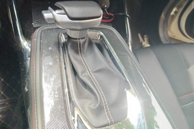 Used CHANGAN OSHAN X5 2021 1.6L CVT Luxury Model Gear Lever