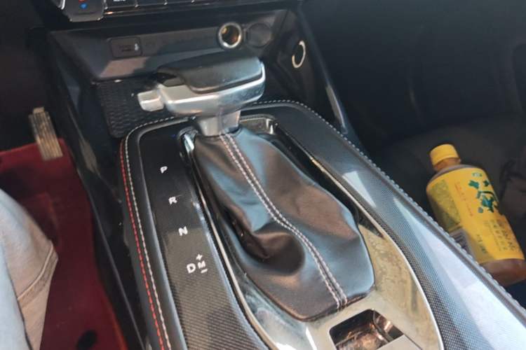 Used CHANGAN OSHAN X5 2021 1.5T DCT Flagship Edition Gear Lever