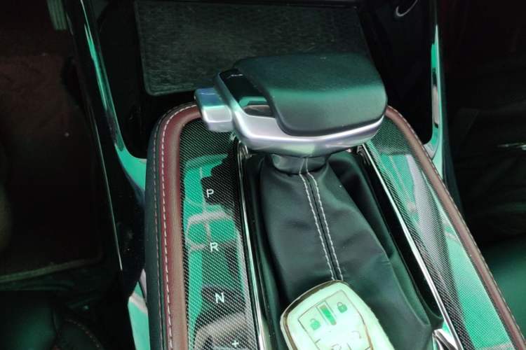 Used CHANGAN OSHAN X5 2021 1.5T DCT Prestige Edition Gear Lever