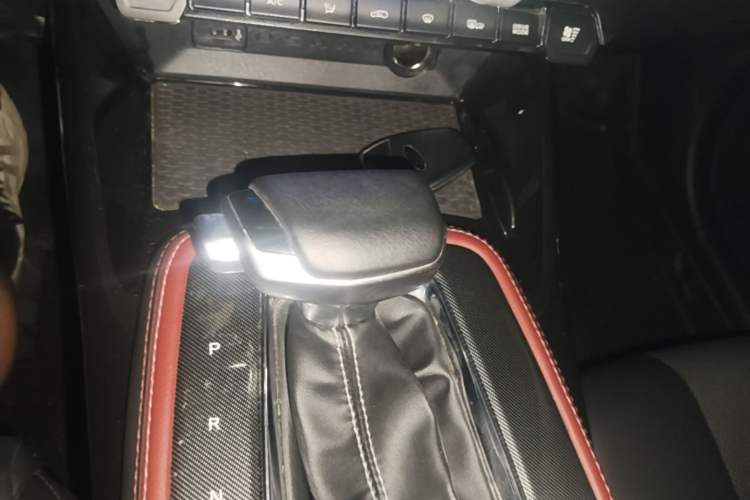 Used CHANGAN OSHAN X5 2021 1.5T DCT Prestige Edition Gear Lever