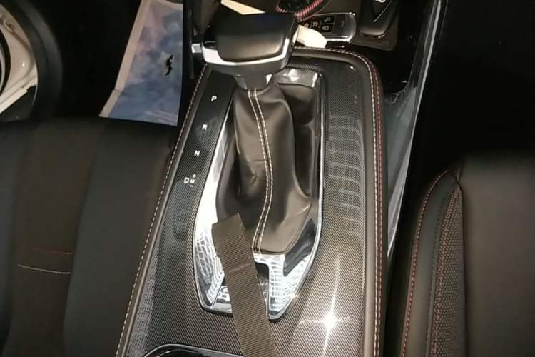 Used CHANGAN OSHAN X5 2021 1.6L CVT Comfort Model Gear Lever
