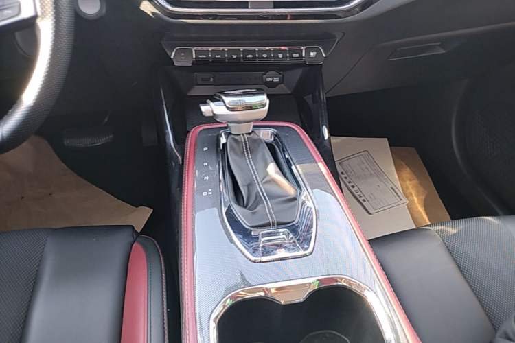 Used CHANGAN OSHAN X5 2021 Revised Version 1.5T DCT Luxury Edition Gear Lever