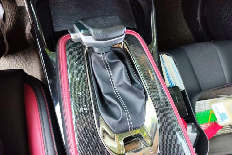 Used CHANGAN OSHAN X5 2021 1.5T DCT Luxury Edition Gear Lever