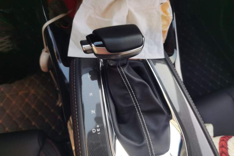 Used CHANGAN OSHAN X5 2021 1.6L CVT Flagship Model Gear Lever