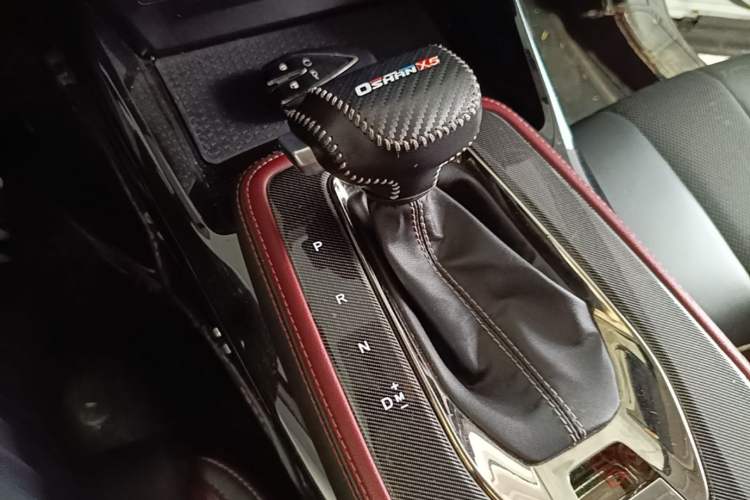 Used CHANGAN OSHAN X5 2021 1.5T DCT Prestige Edition Gear Lever
