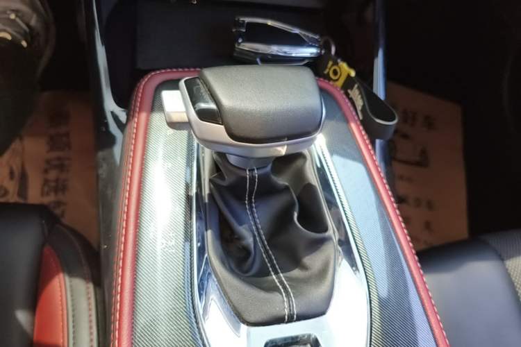 Used CHANGAN OSHAN X5 2021 Revised Version 1.5T DCT Luxury Edition Gear Lever
