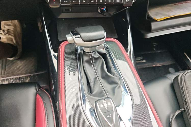 Used CHANGAN OSHAN X5 2021 Revised Version 1.5T DCT Luxury Edition Gear Lever