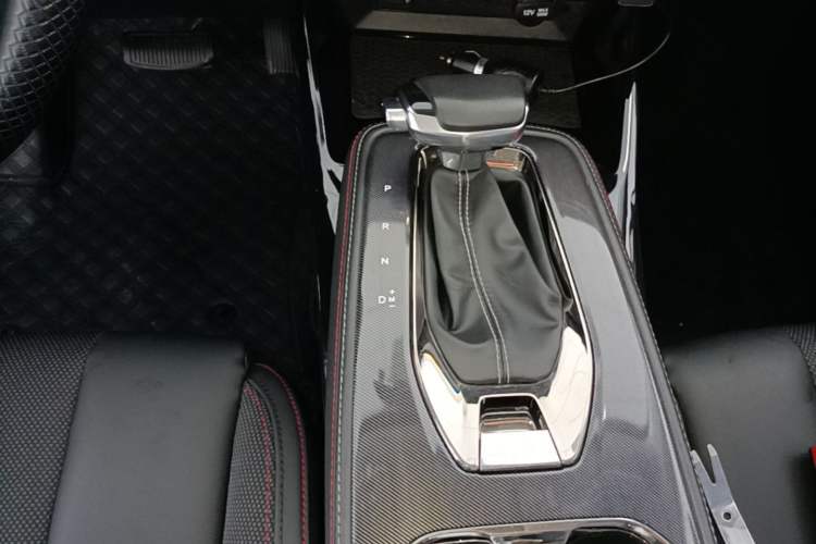 Used CHANGAN OSHAN X5 2021 1.5T DCT Luxury Edition Gear Lever