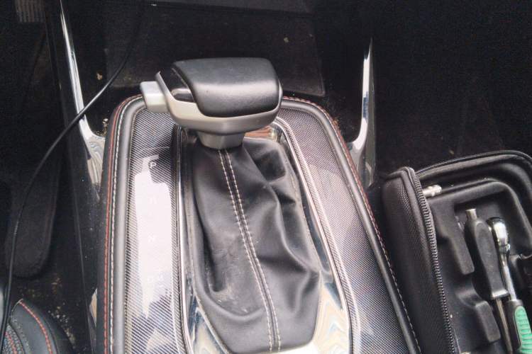 Used CHANGAN OSHAN X5 2021 1.5T DCT Prestige Edition Gear Lever