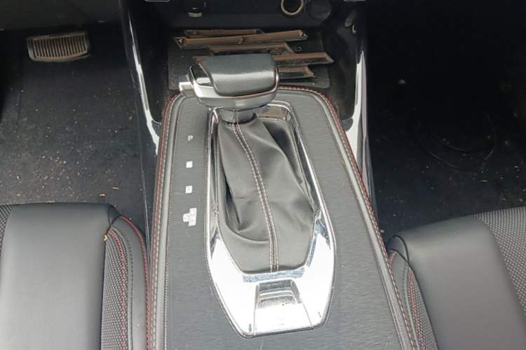 Used CHANGAN OSHAN X5 2021 Revised Version 1.5T DCT Luxury Edition Gear Lever