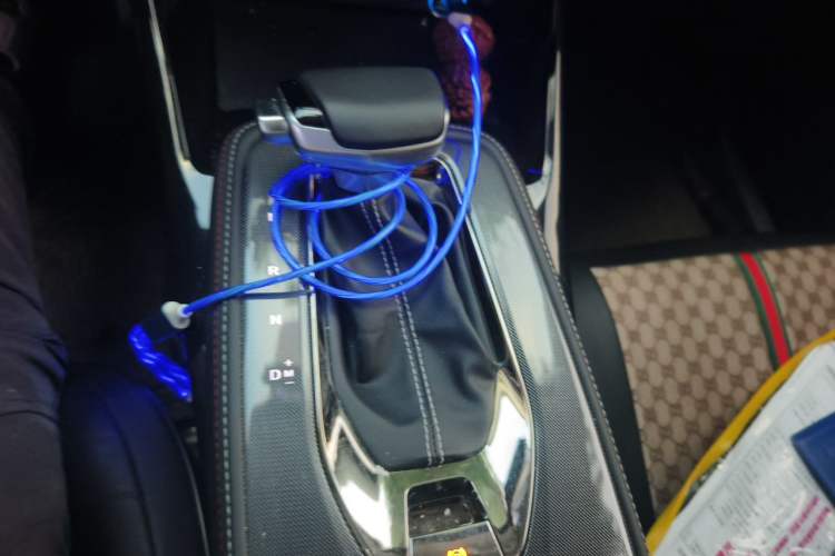 Used CHANGAN OSHAN X5 2021 1.5T DCT Luxury Edition Gear Lever