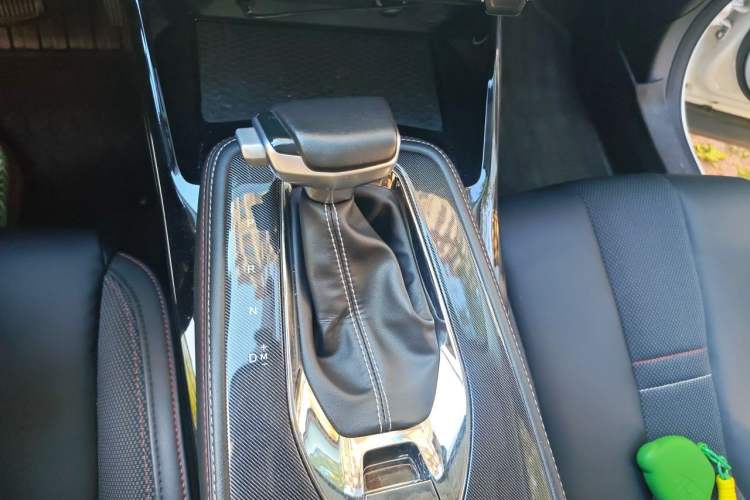 Used CHANGAN OSHAN X5 2021 1.5T DCT Prestige Edition Gear Lever