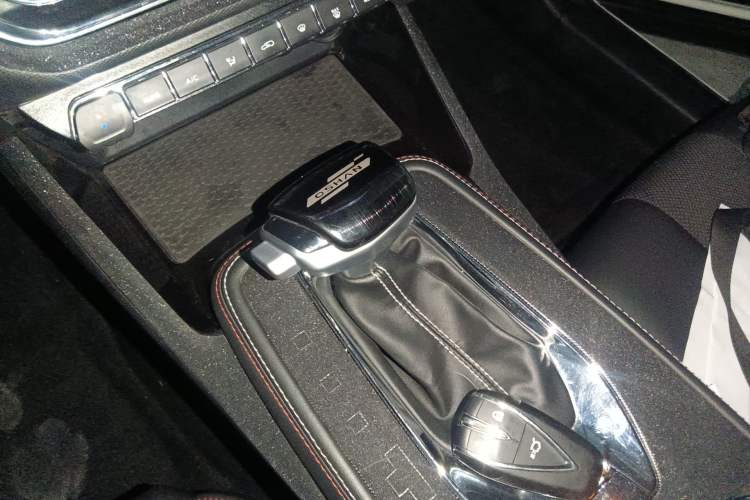 Used CHANGAN OSHAN X5 2021 Revised Version 1.5T DCT Luxury Edition Gear Lever