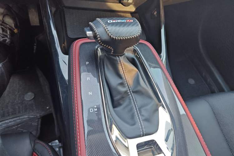 Used CHANGAN OSHAN X5 2021 Revised Version 1.5T DCT Luxury Edition Gear Lever