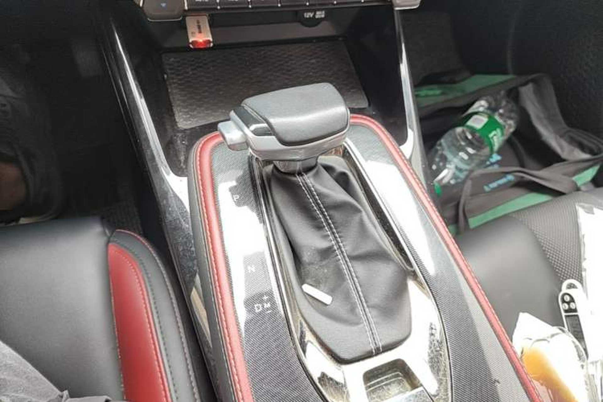 Used CHANGAN OSHAN X5 2021 1.5T DCT Prestige Edition Gear Lever