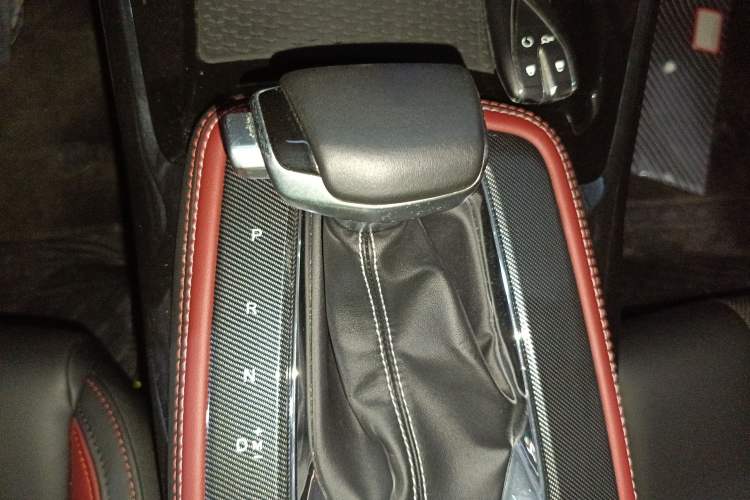 Used CHANGAN OSHAN X5 2021 1.5T DCT Prestige Edition Gear Lever