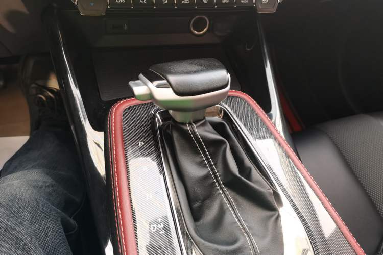 Used CHANGAN OSHAN X5 2021 1.5T DCT Flagship Edition Gear Lever