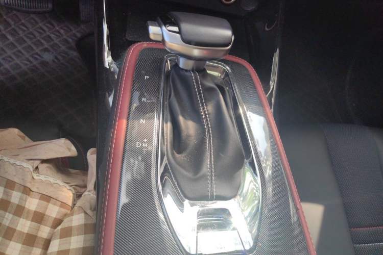 Used CHANGAN OSHAN X5 2021 Revised Version 1.5T DCT Luxury Edition Gear Lever