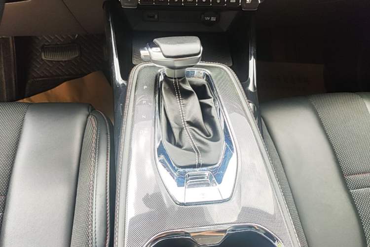 Used CHANGAN OSHAN X5 2021 Revised Version 1.5T DCT Luxury Edition Gear Lever