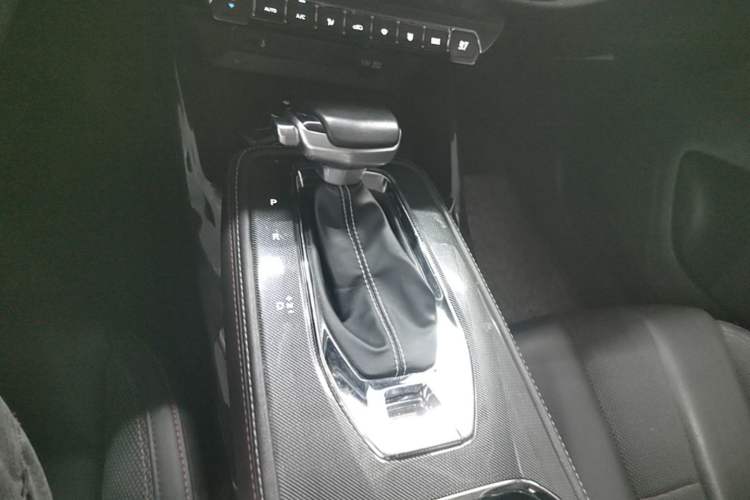 Used CHANGAN OSHAN X5 2021 1.6L CVT Comfort Model Gear Lever