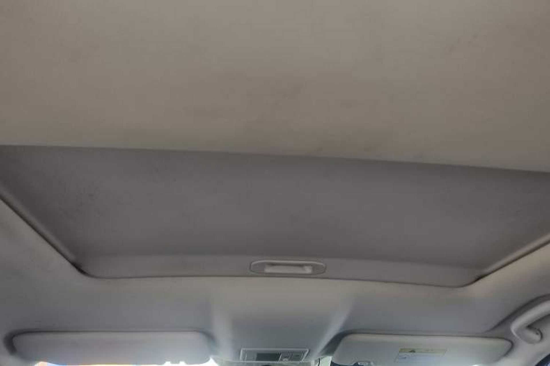 Used CHANGAN OSHAN X5 2021 Revised Version 1.6L Manual Luxury Edition Headliner
