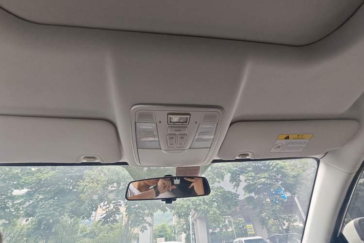 Used CHANGAN OSHAN X5 2021 1.5T DCT Prestige Edition Headliner
