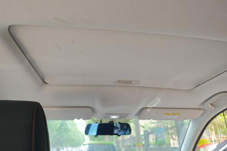 Used CHANGAN OSHAN X5 2021 1.6L CVT Luxury Model Headliner