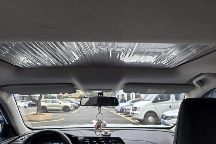 Used CHANGAN OSHAN X5 2021 1.6L CVT Luxury Model Headliner