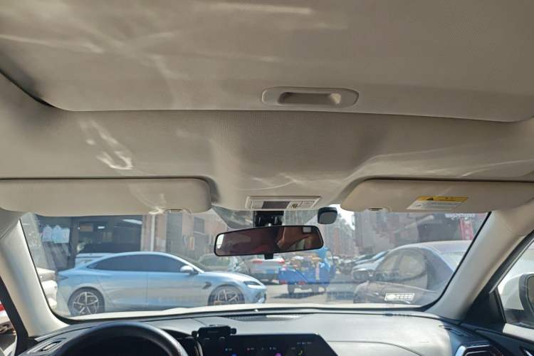Used CHANGAN OSHAN X5 2021 Revised Version 1.5T DCT Luxury Edition Headliner
