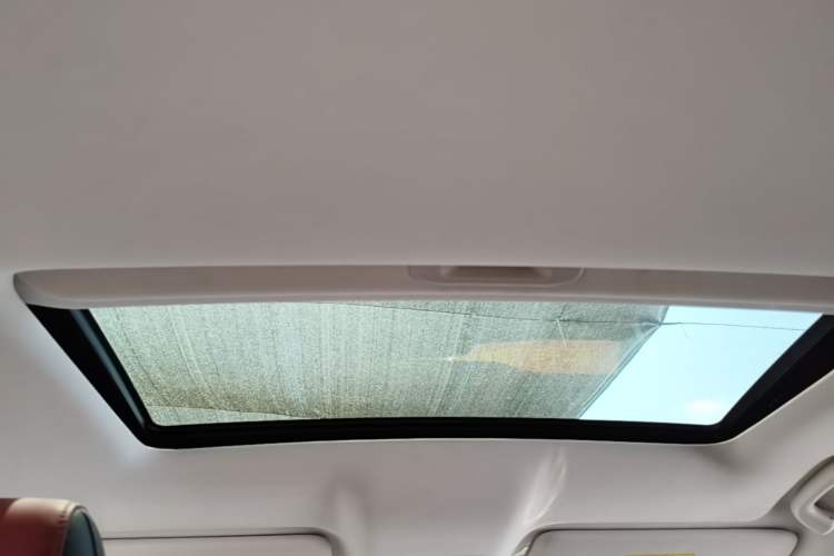 Used CHANGAN OSHAN X5 2021 Revised Version 1.5T DCT Luxury Edition Headliner