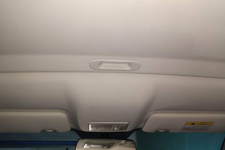 Used CHANGAN OSHAN X5 2021 Revised Version 1.5T DCT Luxury Edition Headliner
