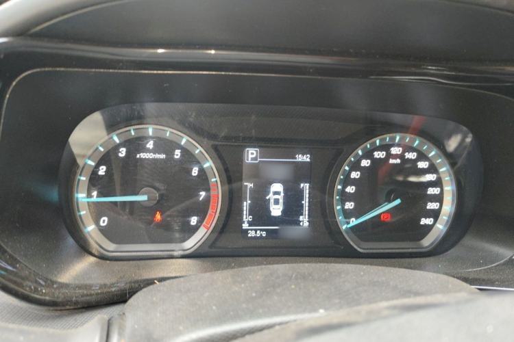 Used CHANGAN OSHAN X5 2021 Revised Version 1.5T DCT Luxury Edition Instrument Cluster