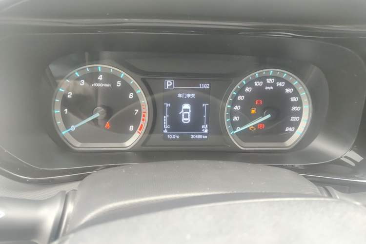 Used CHANGAN OSHAN X5 2021 Revised Version 1.5T DCT Luxury Edition Instrument Cluster