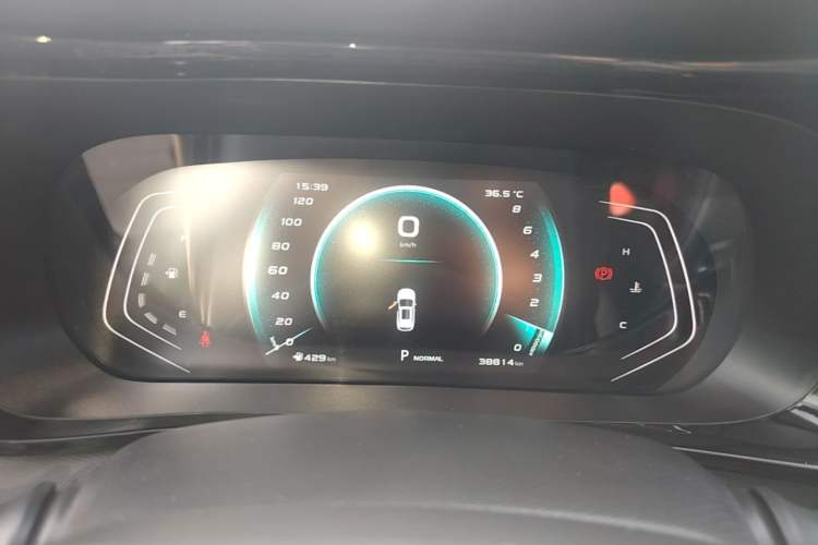 Used CHANGAN OSHAN X5 2021 1.6L CVT Luxury Model Instrument Cluster