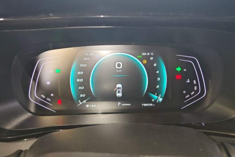 Used CHANGAN OSHAN X5 2021 1.6L CVT Luxury Model Instrument Cluster