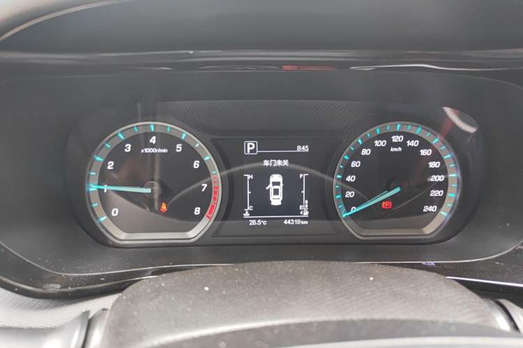 Used CHANGAN OSHAN X5 2021 Revised Version 1.5T DCT Luxury Edition Instrument Cluster