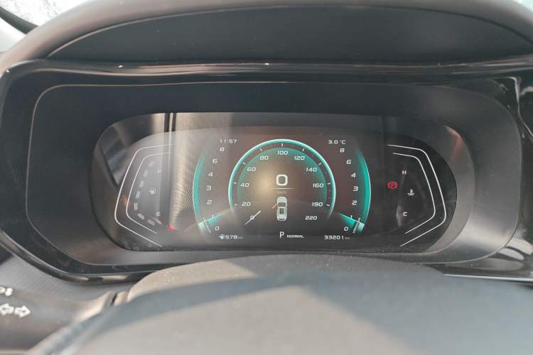 Used CHANGAN OSHAN X5 2021 1.5T DCT Prestige Edition Instrument Cluster