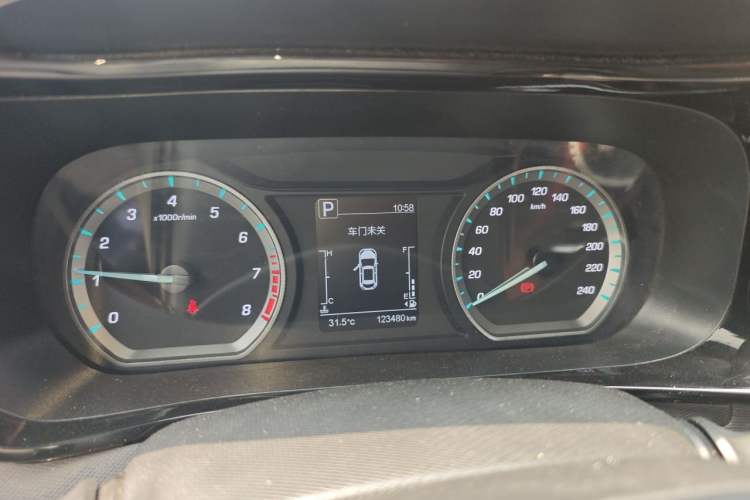 Used CHANGAN OSHAN X5 2021 Revised Version 1.5T DCT Luxury Edition Instrument Cluster
