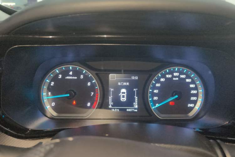 Used CHANGAN OSHAN X5 2021 Revised Version 1.6L Manual Luxury Edition Instrument Cluster