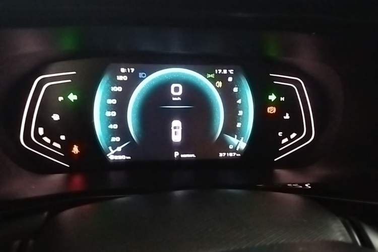 Used CHANGAN OSHAN X5 2021 1.6L CVT Luxury Model Instrument Cluster