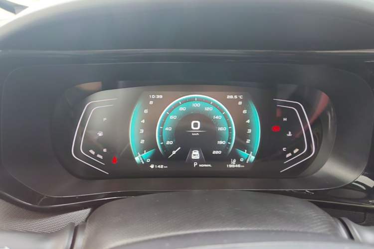Used CHANGAN OSHAN X5 2021 1.5T DCT Flagship Edition Instrument Cluster