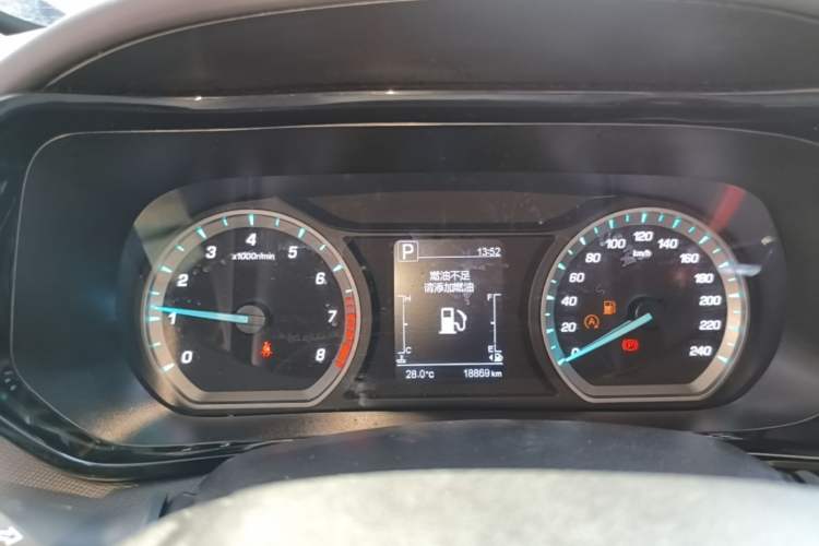 Used CHANGAN OSHAN X5 2021 Revised Version 1.5T DCT Luxury Edition Instrument Cluster
