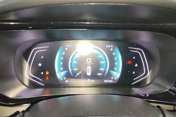 Used CHANGAN OSHAN X5 2021 1.5T DCT Prestige Edition Instrument Cluster