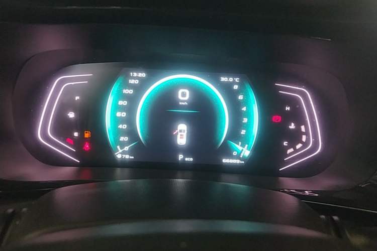 Used CHANGAN OSHAN X5 2021 1.6L CVT Luxury Model Instrument Cluster