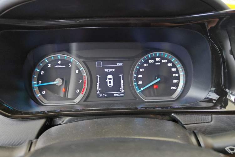 Used CHANGAN OSHAN X5 2021 Revised Version 1.6L Manual Luxury Edition Instrument Cluster