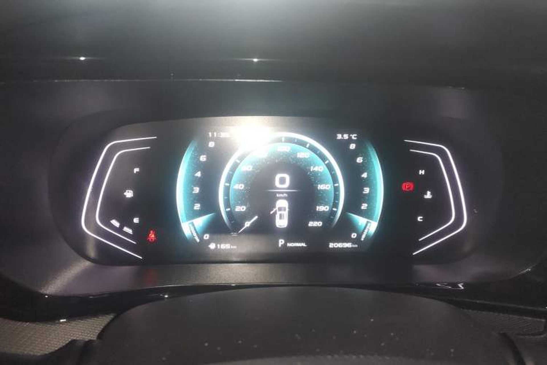 Used CHANGAN OSHAN X5 2021 1.5T DCT Prestige Edition Instrument Cluster