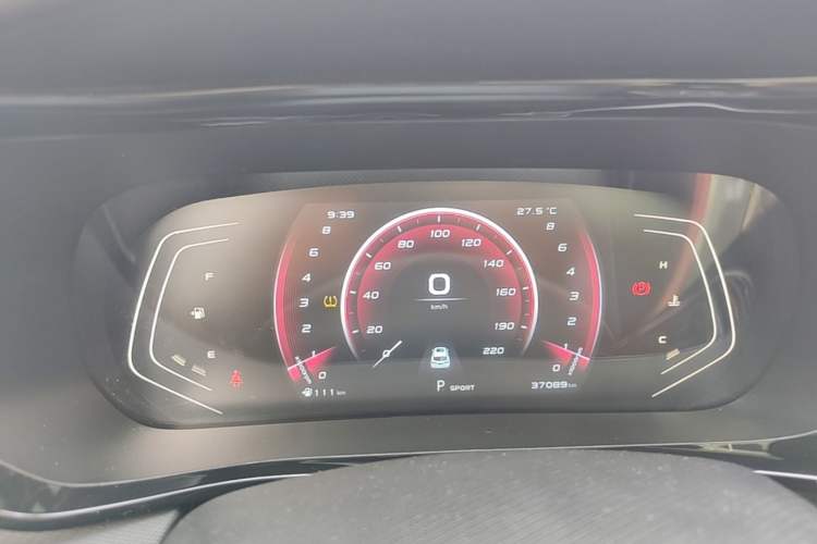 Used CHANGAN OSHAN X5 2021 1.5T DCT Prestige Edition Instrument Cluster