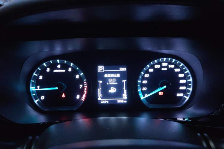 Used CHANGAN OSHAN X5 2021 1.5T DCT Luxury Edition Instrument Cluster